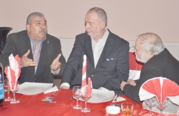 UNPR a invitat doamnele la masă, împreună cu pedeliştii